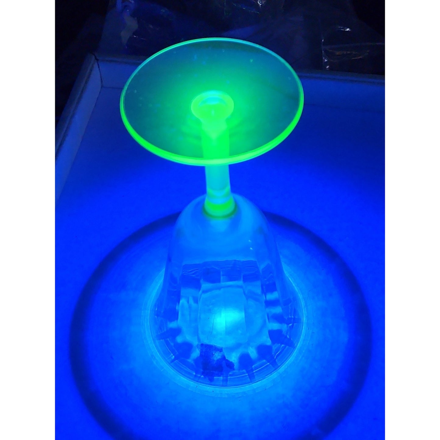Vintage Green uranium Depression Fluted Fostoria Wine Glass GLOWS