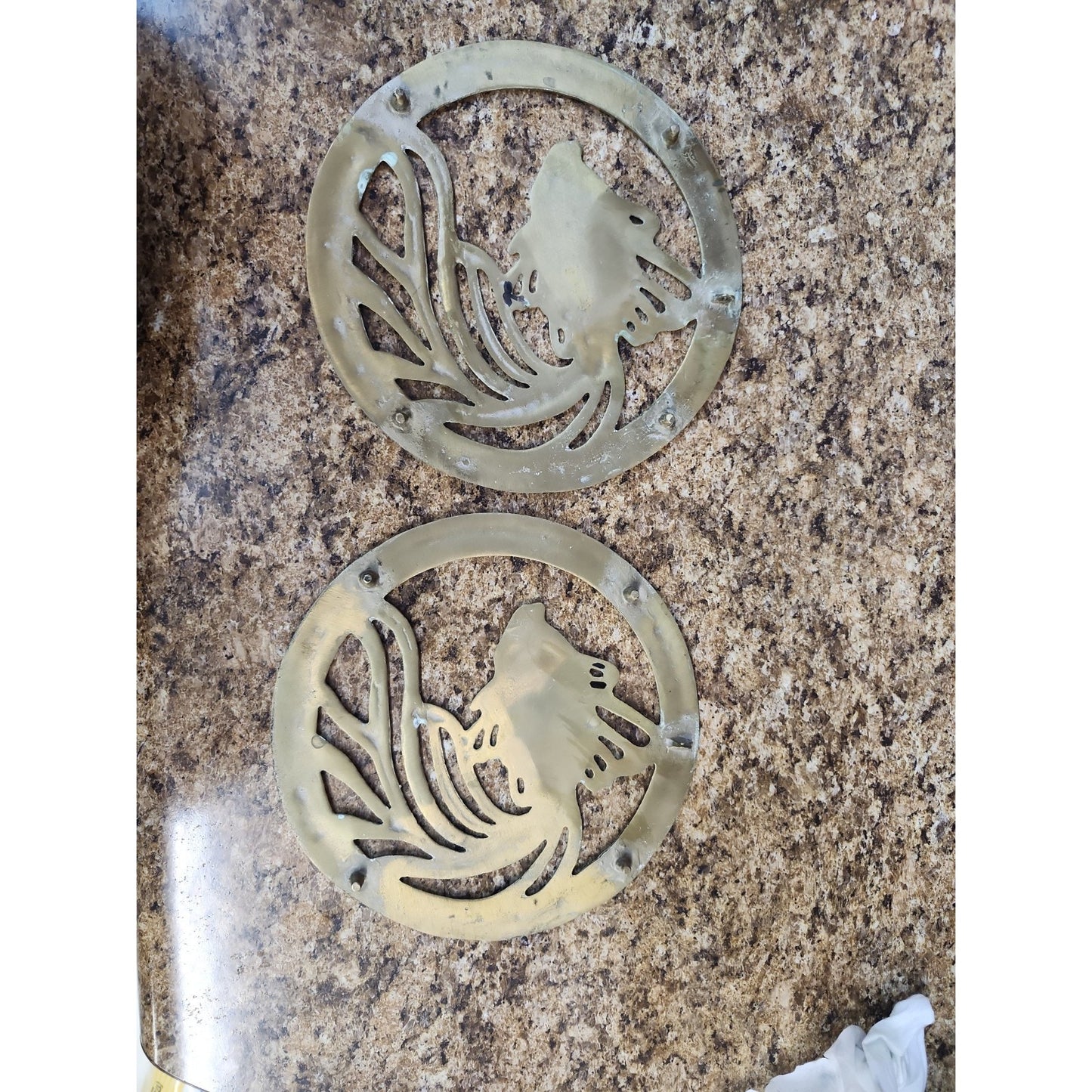 Omniens Brass Pair Of Fish Round Trivet Antique Brass Finish Gold Animal Theme