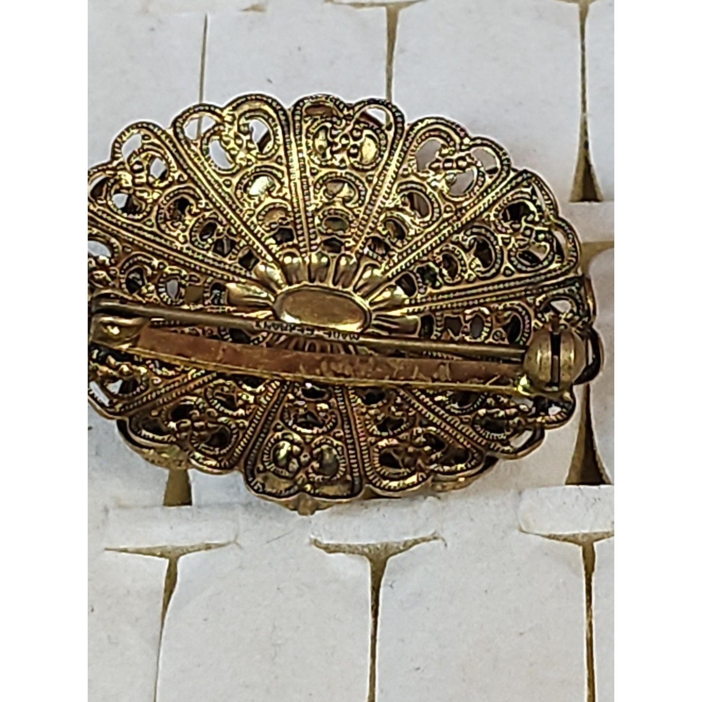 Vintage Rhinestone Faux Pearl root beer Cameo filagree Gold Tone Germany Brooch