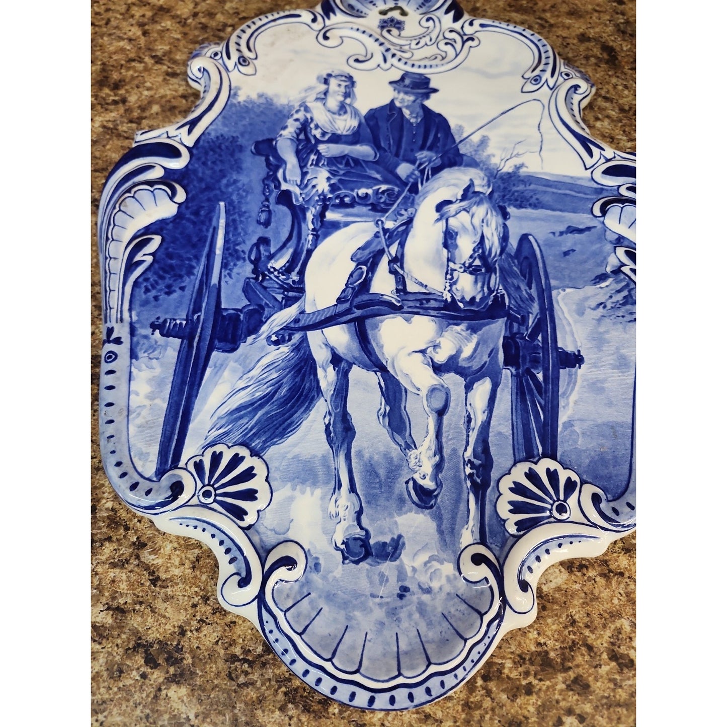 Royal Sphinx Maastricht, Wandplatte P. Regout & Company, 18" Blue Transferware