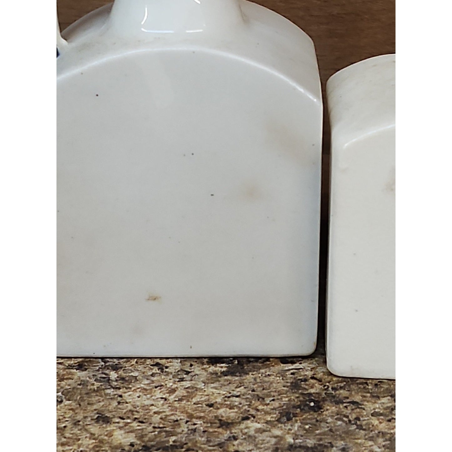VINTAGE Enesco CRUETS SALT & PEPPER OIL VINEGAR SET W/ WOODEN SHELF ROOSTER