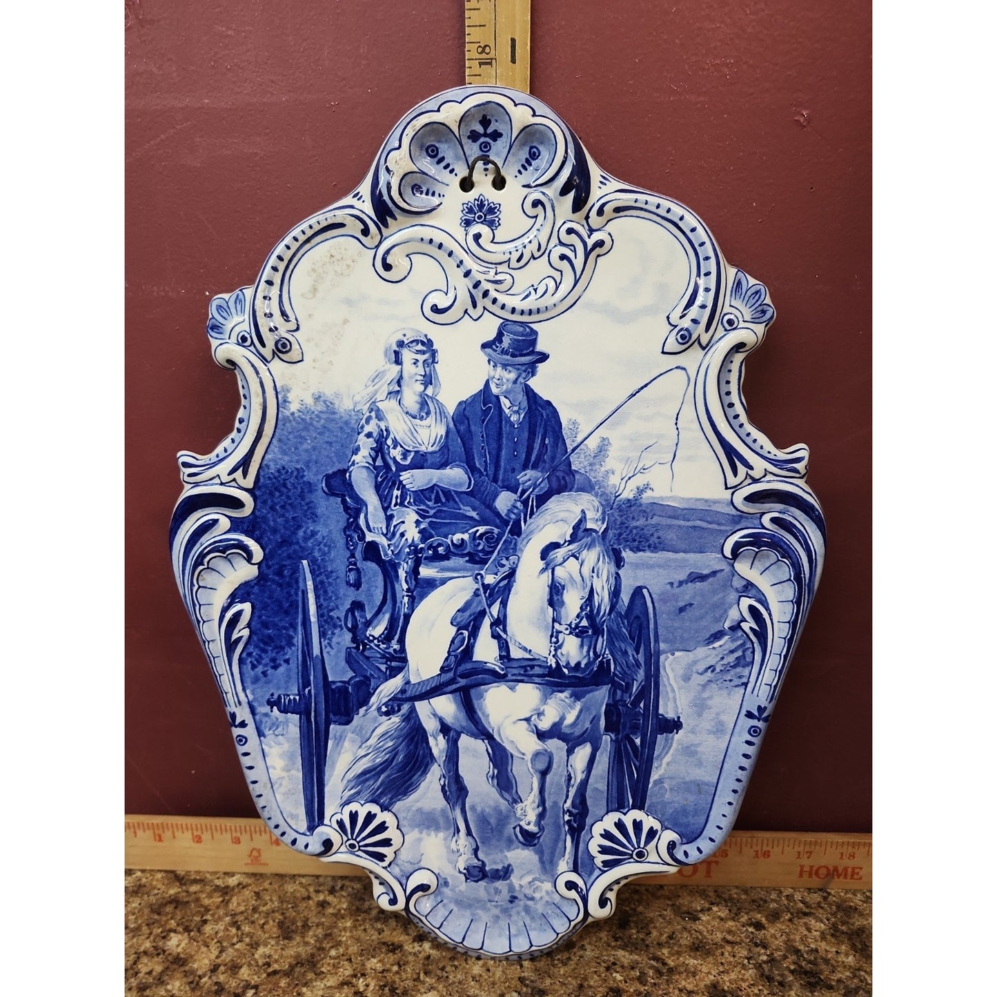 Royal Sphinx Maastricht, Wandplatte P. Regout & Company, 18" Blue Transferware