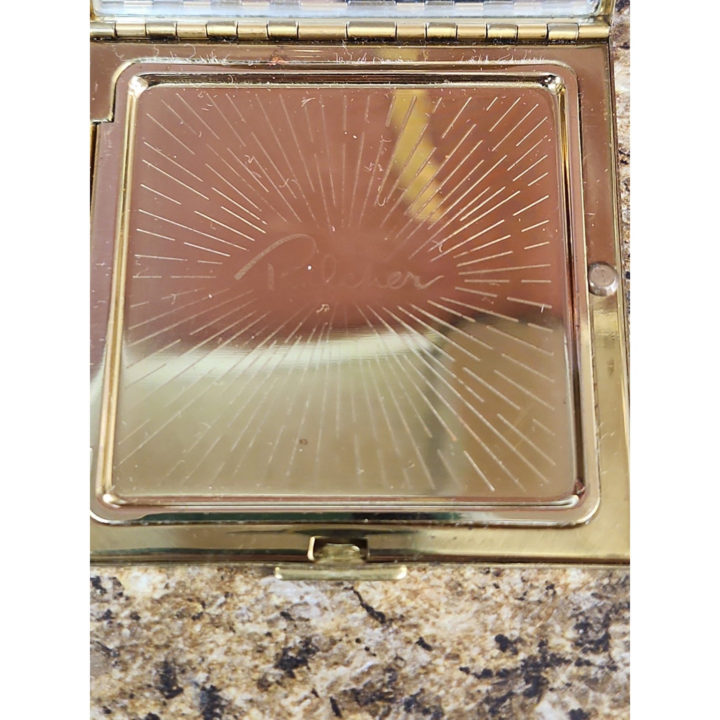 Vintage J.V. Pilcher Gold Tone Ladies Makeup Compact Art Deco Washington DC