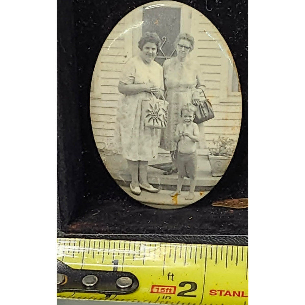 VTG 60s Compact Pocket Mirror Celluloid Black White Family Photo Oval Novelty