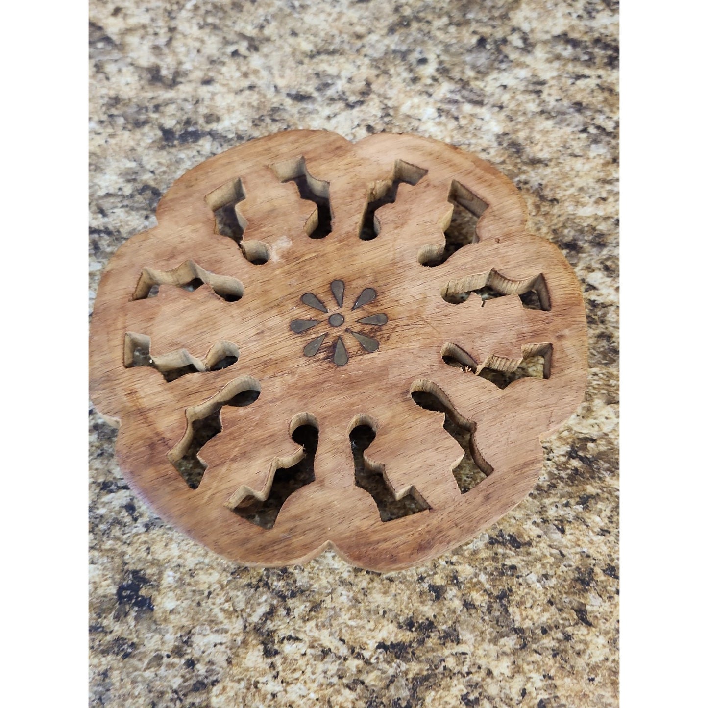 Vintage Hand Carved Footed Wooden Trivet Inlaid Leaf Design Made in India 5.5”