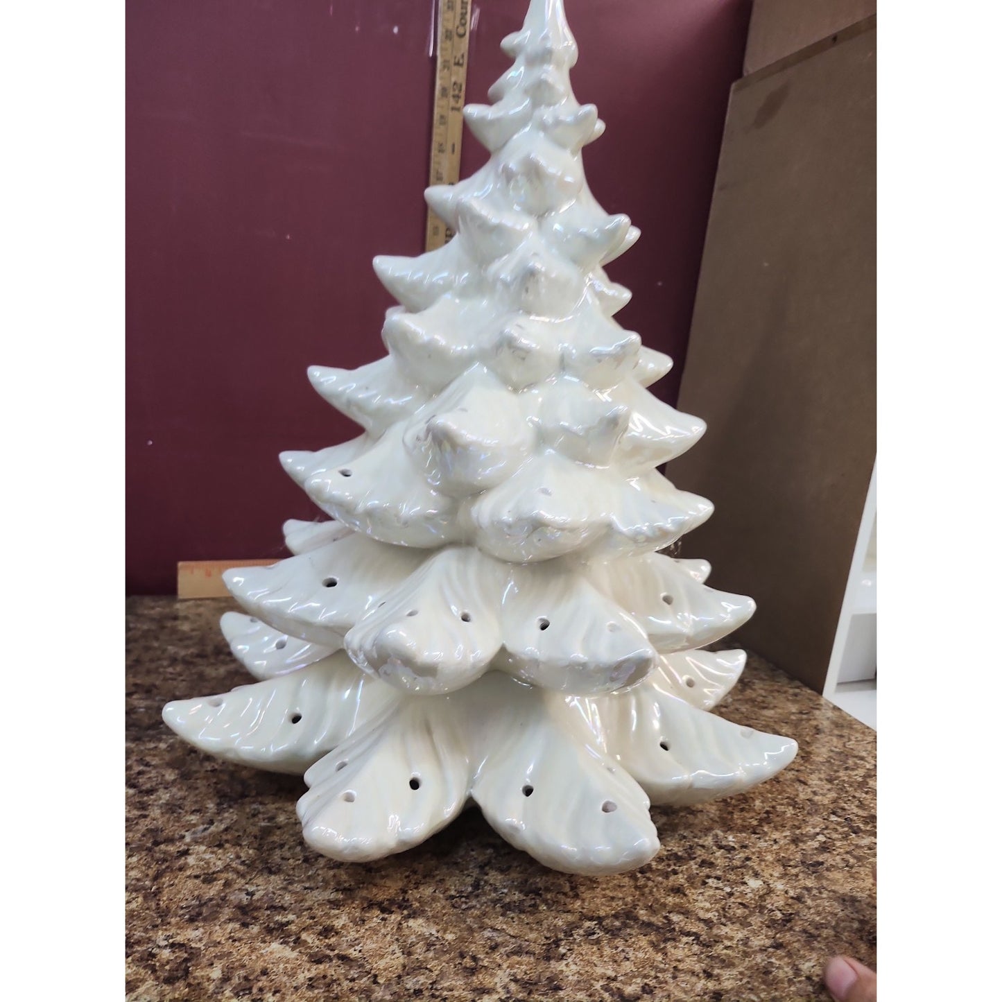 RARE VTG Large Opalescent White Ceramic Atlantic Mold Christmas Tree 20” No Base