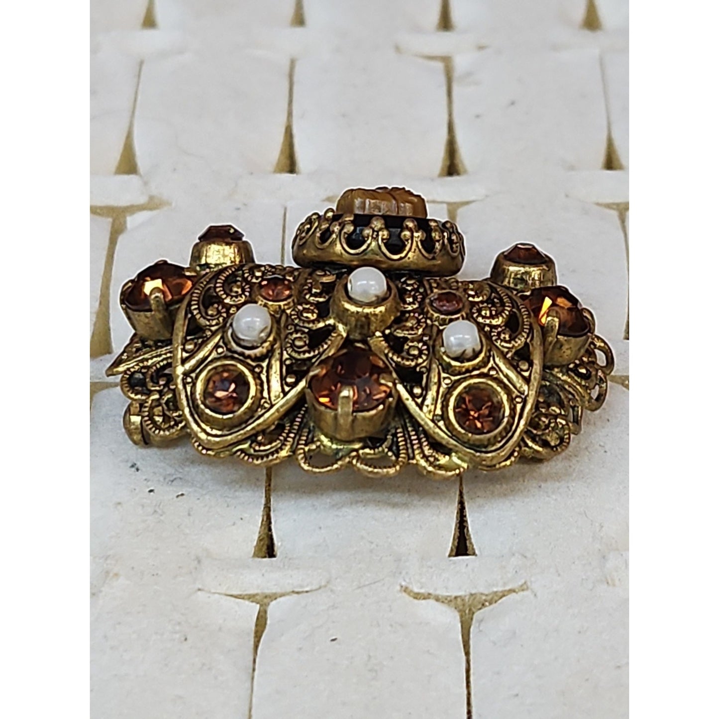 Vintage Rhinestone Faux Pearl root beer Cameo filagree Gold Tone Germany Brooch