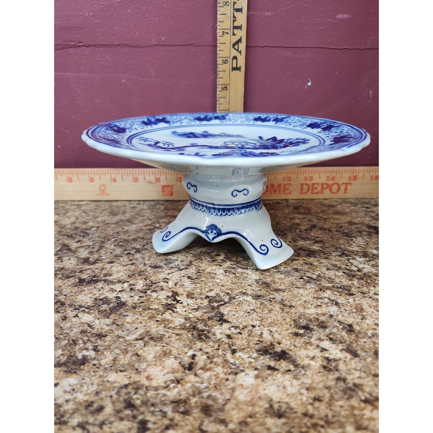 Antique Chinese Tazza Blue and White Porcelain High-foot pedestal plate
