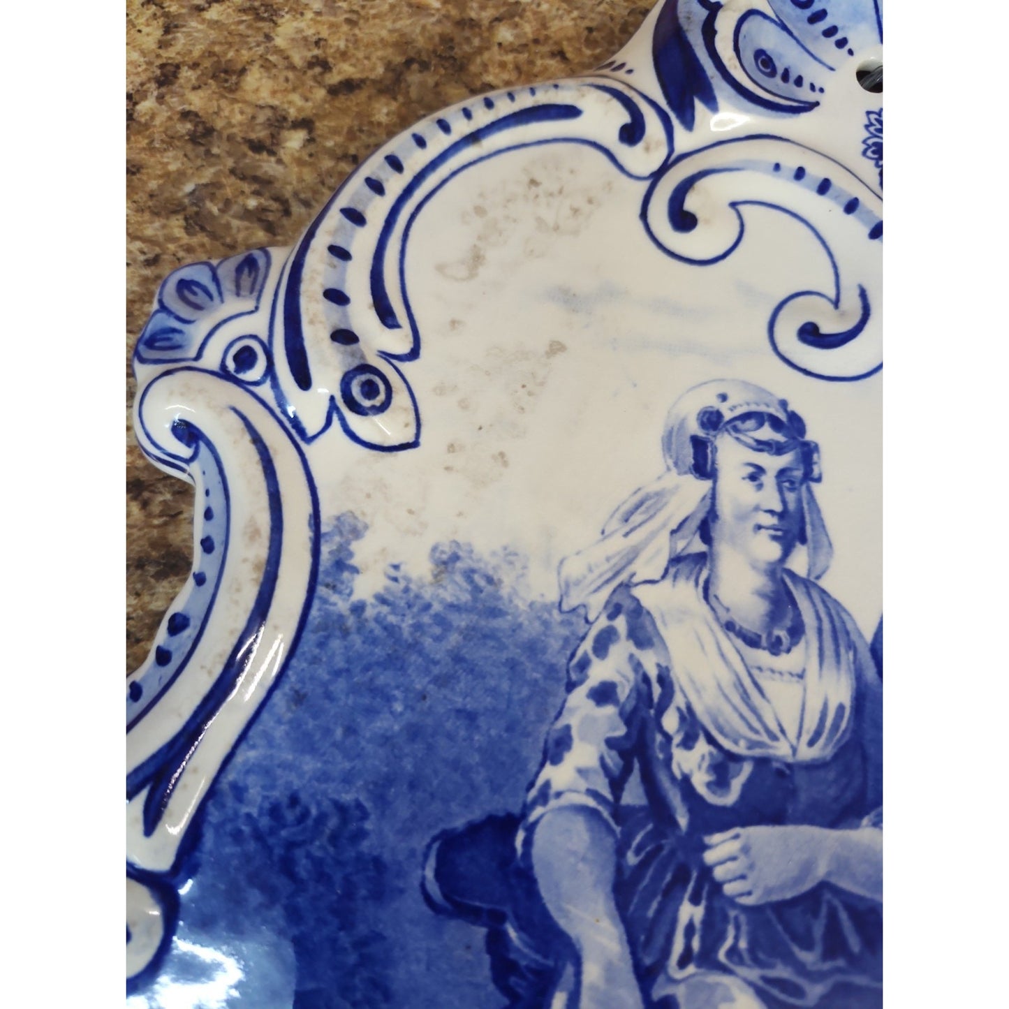 Royal Sphinx Maastricht, Wandplatte P. Regout & Company, 18" Blue Transferware