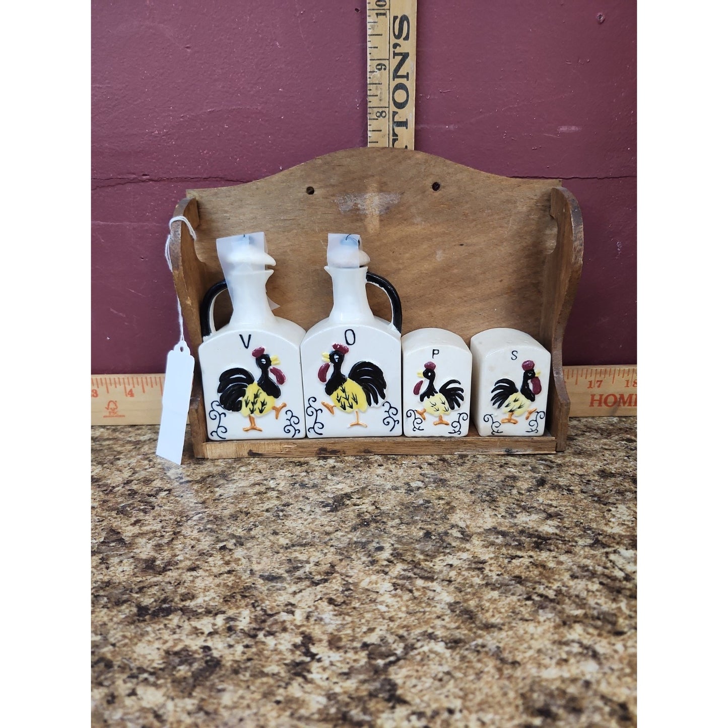 VINTAGE Enesco CRUETS SALT & PEPPER OIL VINEGAR SET W/ WOODEN SHELF ROOSTER