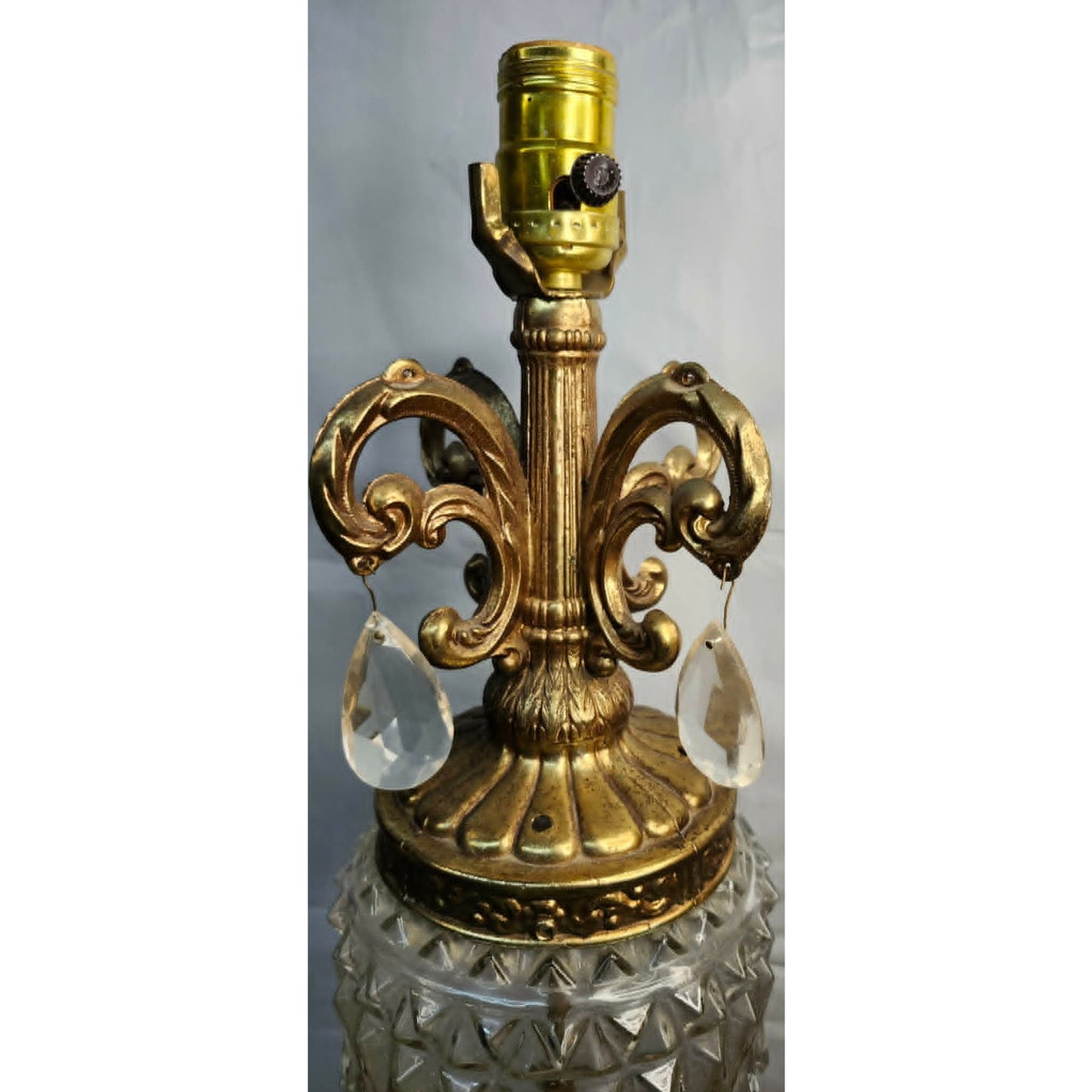 Vintage Brass Diamond Cut Crystal Glass Table Lamp Night Light Hollywood Regency