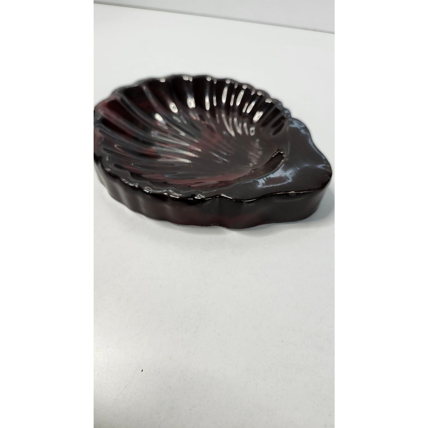 Vintage Clamshell Bowl Ceramic Trinket Dish Vide-Poche Red Black Jewelry Holder