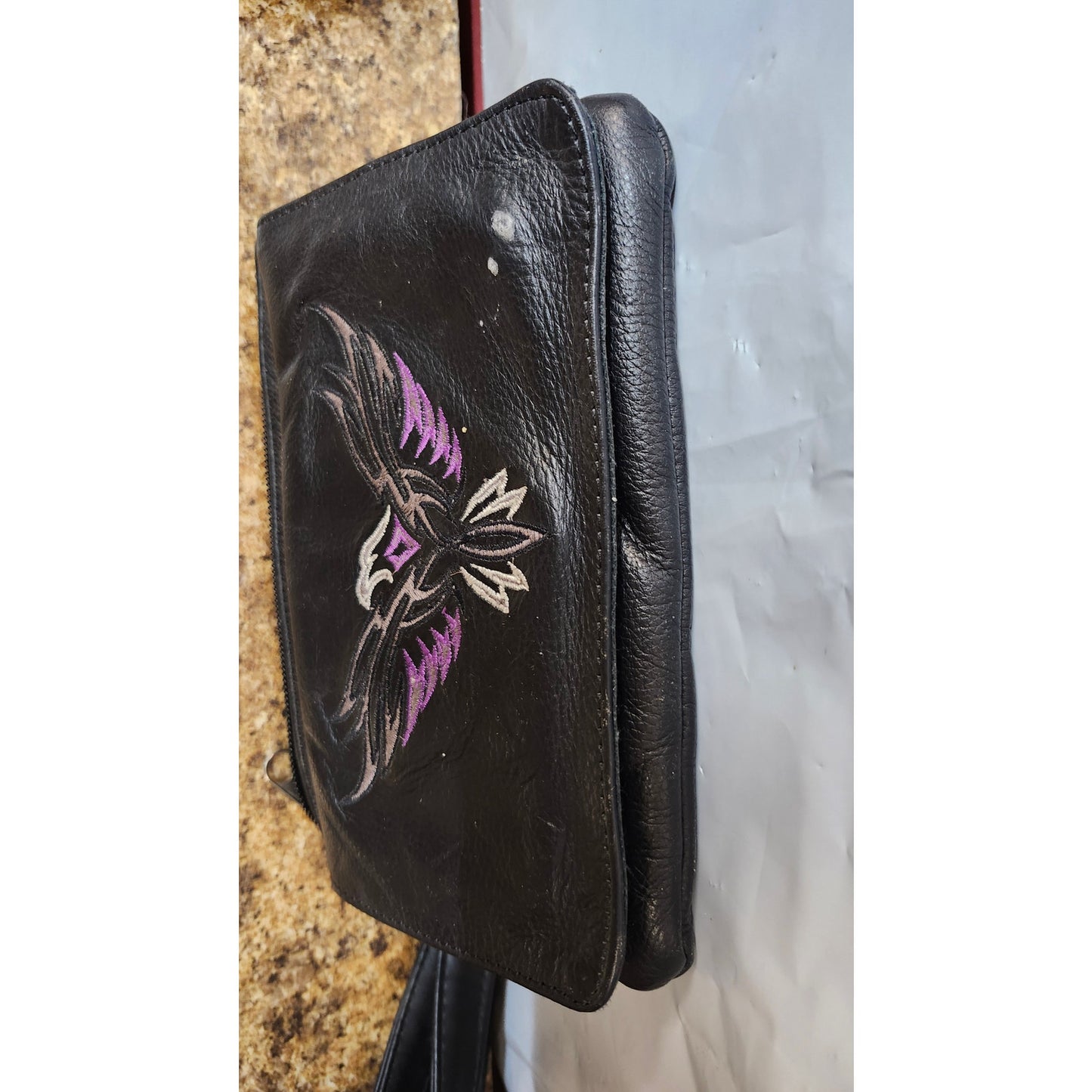 Hot Leathers CPE2006 Tribal Eagle Embroidered Bag Ladies Clip Pouch Purse 8X5X1