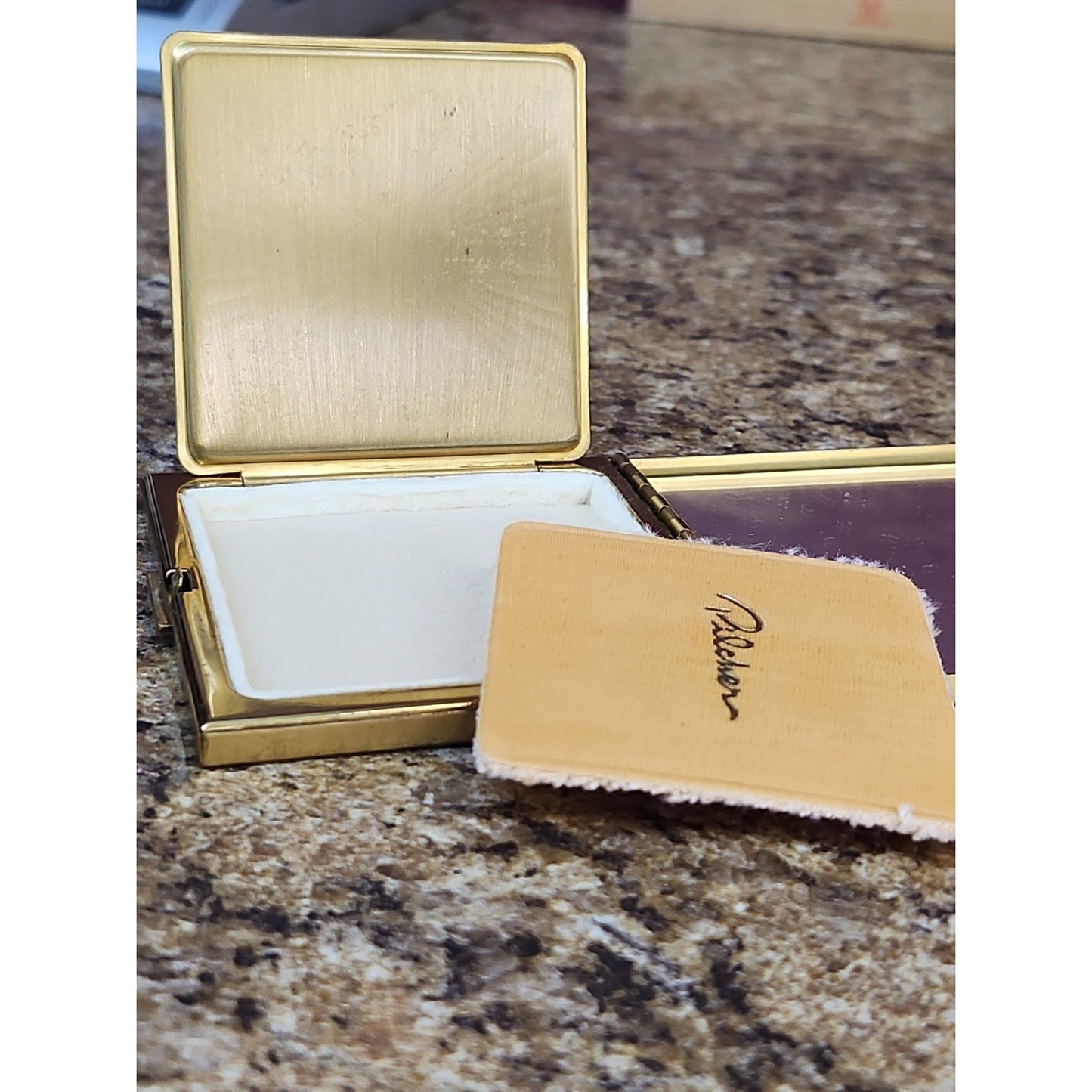 Vintage J.V. Pilcher Gold Tone Ladies Makeup Compact Art Deco Washington DC
