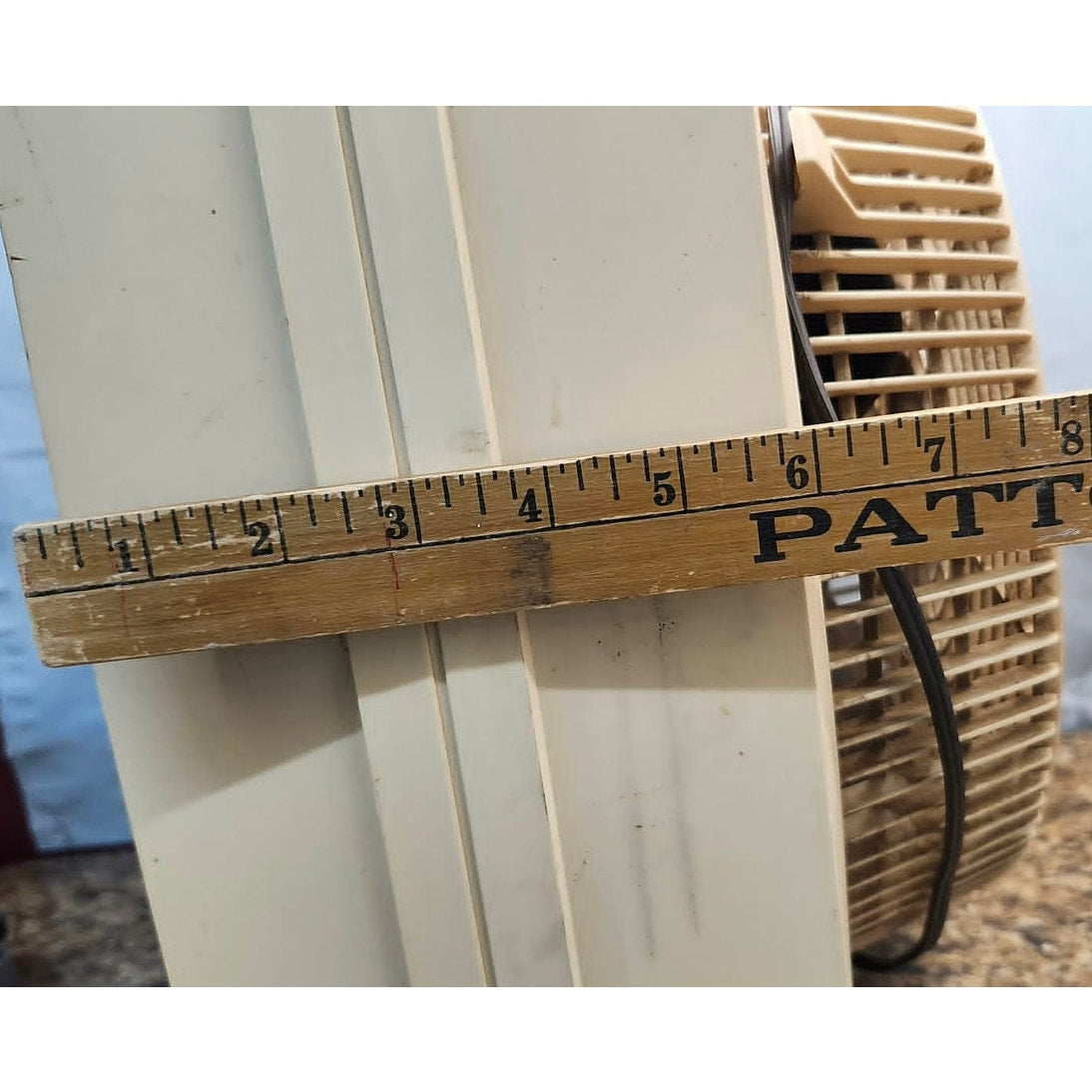 Vintage Mistral Gyro-Aire Box Fan High Velocity GA-1670  Rotating Louvre 16 Inch