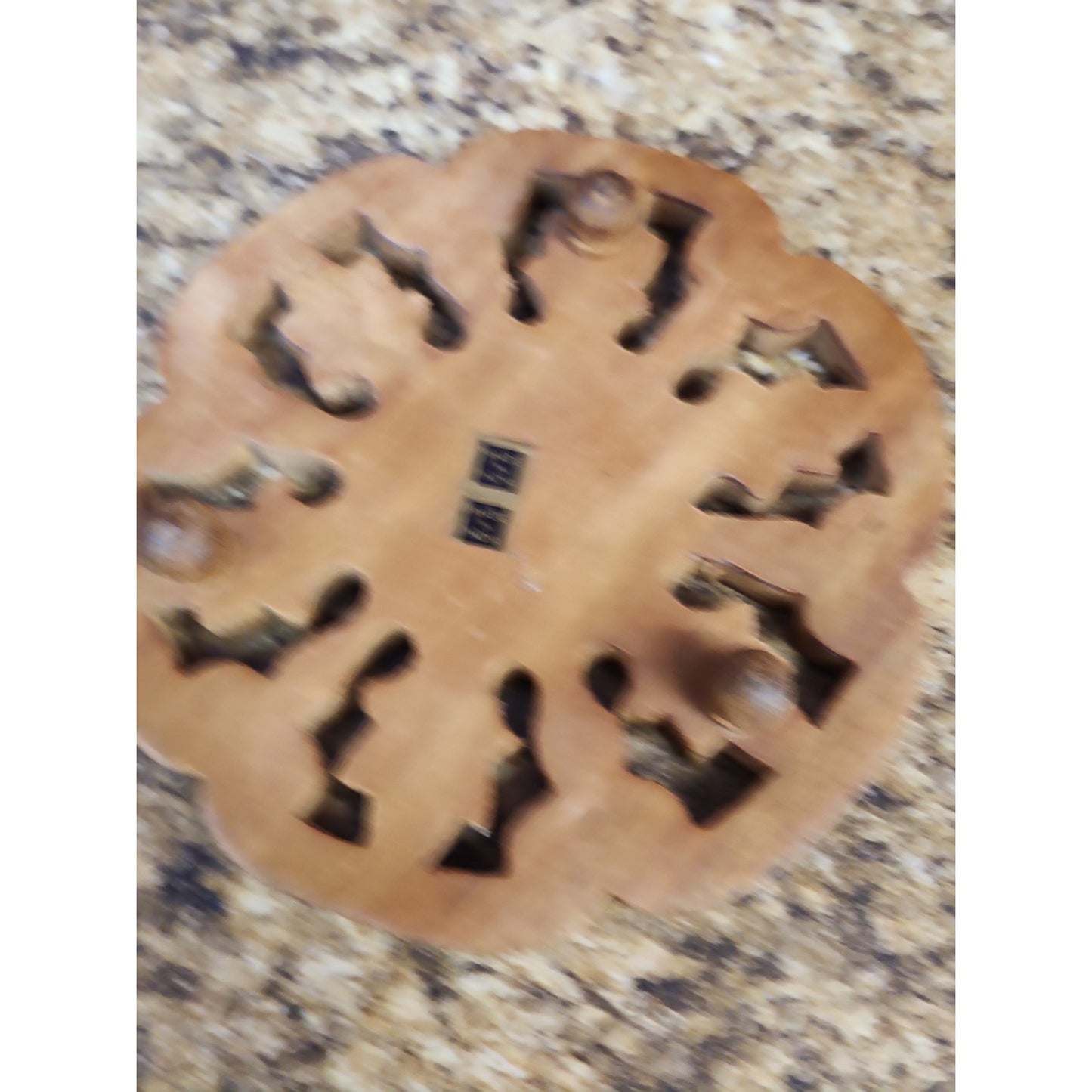 Vintage Hand Carved Footed Wooden Trivet Inlaid Leaf Design Made in India 5.5”