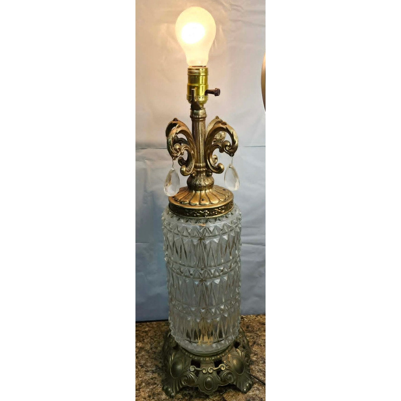 Vintage Brass Diamond Cut Crystal Glass Table Lamp Night Light Hollywood Regency