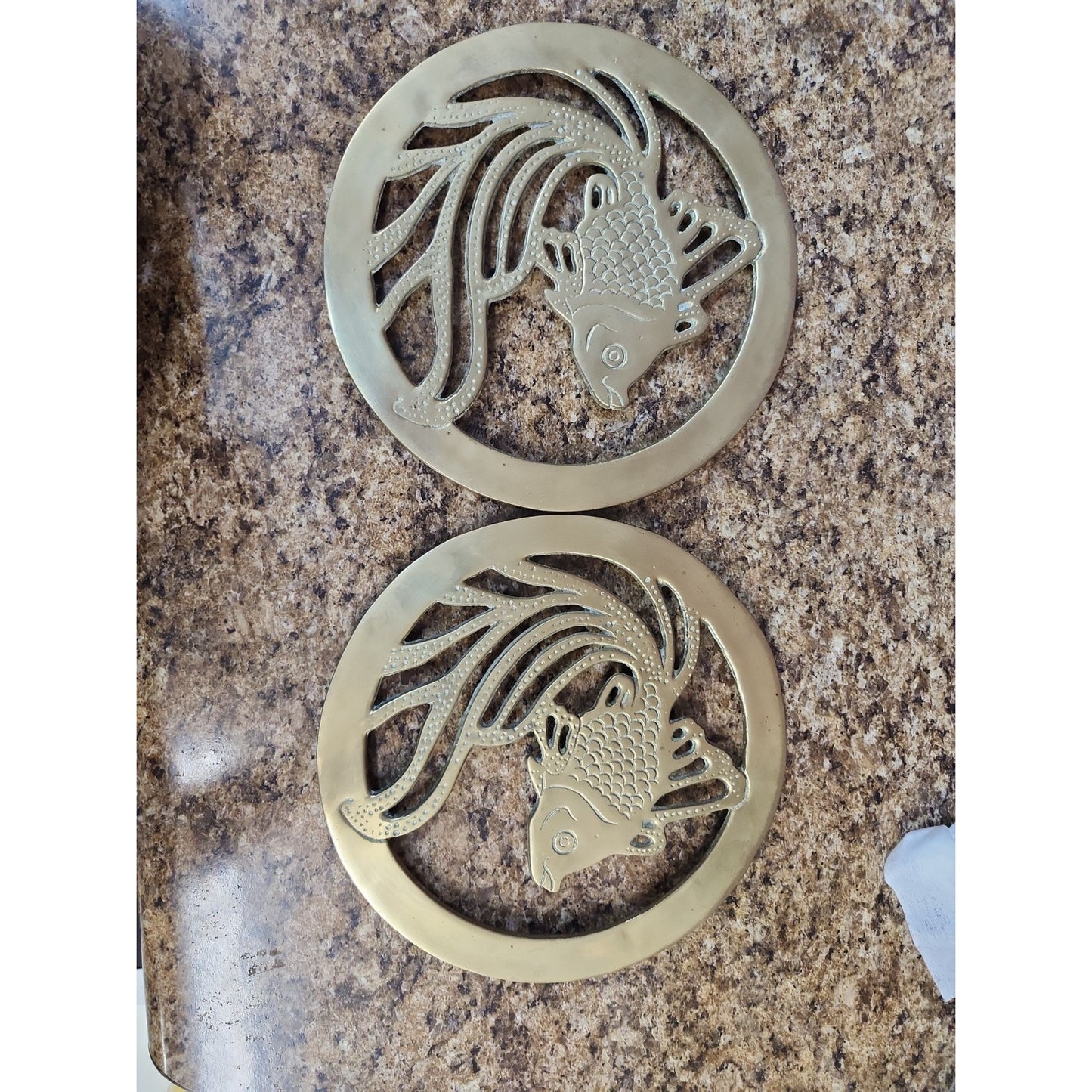 Omniens Brass Pair Of Fish Round Trivet Antique Brass Finish Gold Animal Theme
