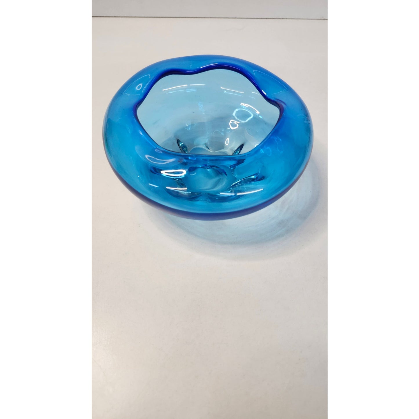 VTG Art Glass Bowl Round Hand Blown Blue Decorative Catchall Centerpiece 5 Inch